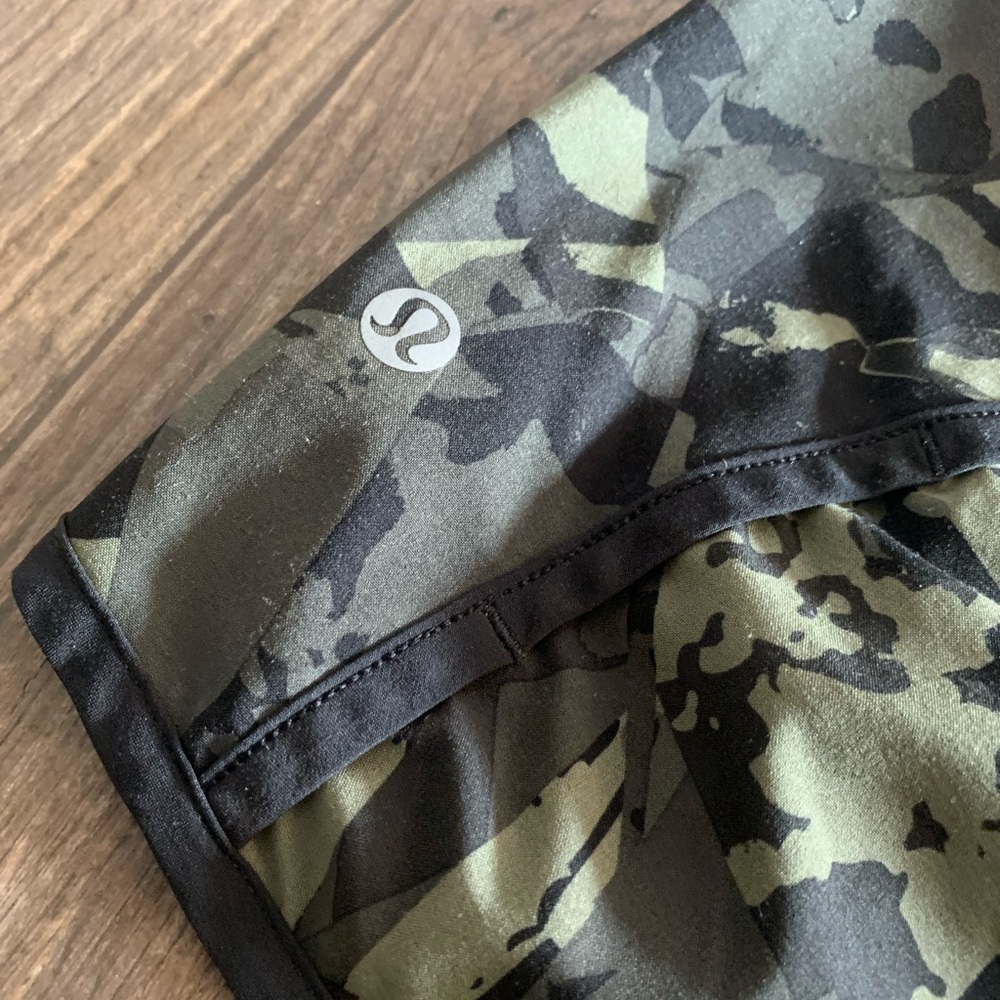 Lululemon three inch camo speed short